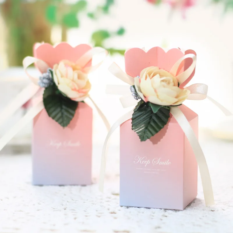 2018 new fishtail wedding candy boxes vase shaped colourful gift cases with flower decoration birthday guests favor event supply
2018 new fishtail wedding candy boxes vase shaped colourful gift cases with flower decoration birthday guests favor event supply