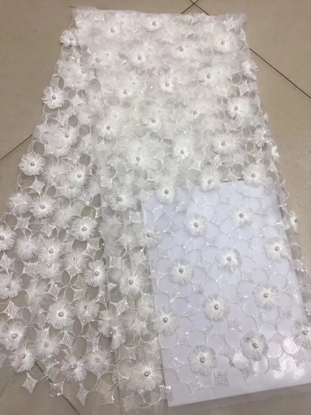 2018 African bead Lace Fabrics Latest Style African Lace Ribbon Embroidered Tissue Lace African Dress For Women 
2018 African bead Lace Fabrics Latest Style African Lace Ribbon Embroidered Tissue Lace African Dress For Women