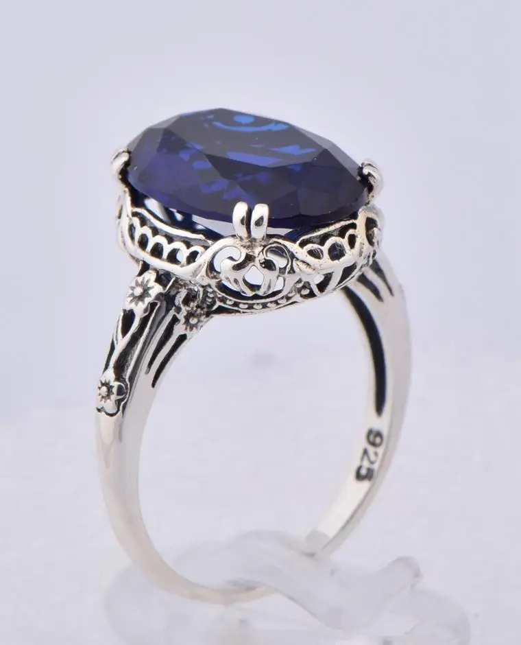 Trendy female exaggerated retro 925 sterling silver sapphire ring Europe and the United States personality punk couple rings
Trendy female exaggerated retro 925 sterling silver sapphire ring Europe and the United States personality punk couple rings