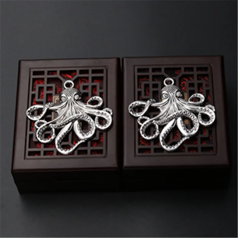 WKOUD 2pcs Silver Color Metal Octopus Wang Charm Necklace Keychain DIY Fashion Jewelry Alloy Pendants 54*53mm A899
WKOUD 2pcs Silver Color Metal Octopus Wang Charm Necklace Keychain DIY Fashion Jewelry Alloy Pendants 54*53mm A899