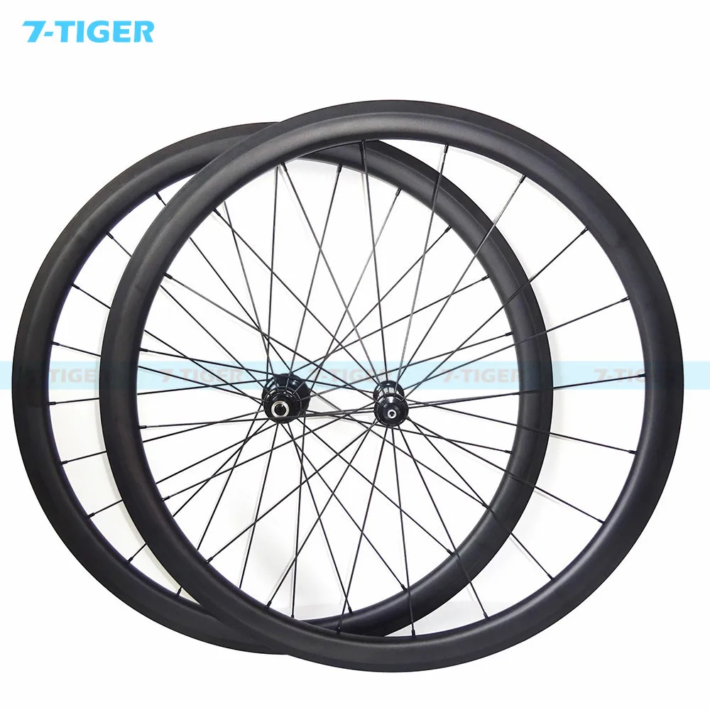 7-tiger 700C Road carbon wheels 38 mm depth 21m width V shape power way r36 hubs sapim spoke clincher carbon wheelset
7-tiger 700C Road carbon wheels 38 mm depth 21m width V shape power way r36 hubs sapim spoke clincher carbon wheelset