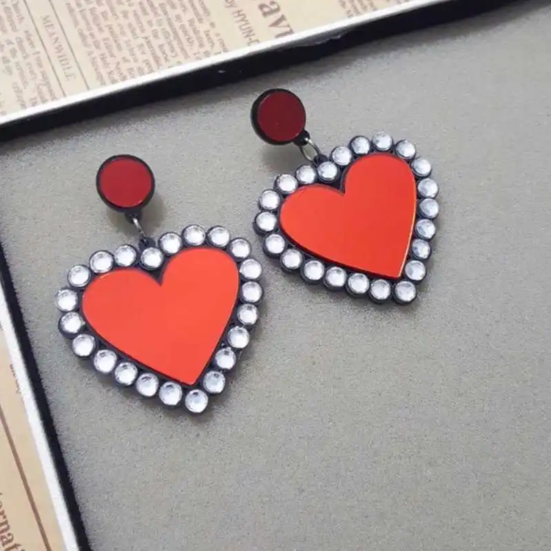 Red Acrylic Heart Stud Earrings Fashion Crystal Women Night Club Singer Jewerly Accessories
Red Acrylic Heart Stud Earrings Fashion Crystal Women Night Club Singer Jewerly Accessories