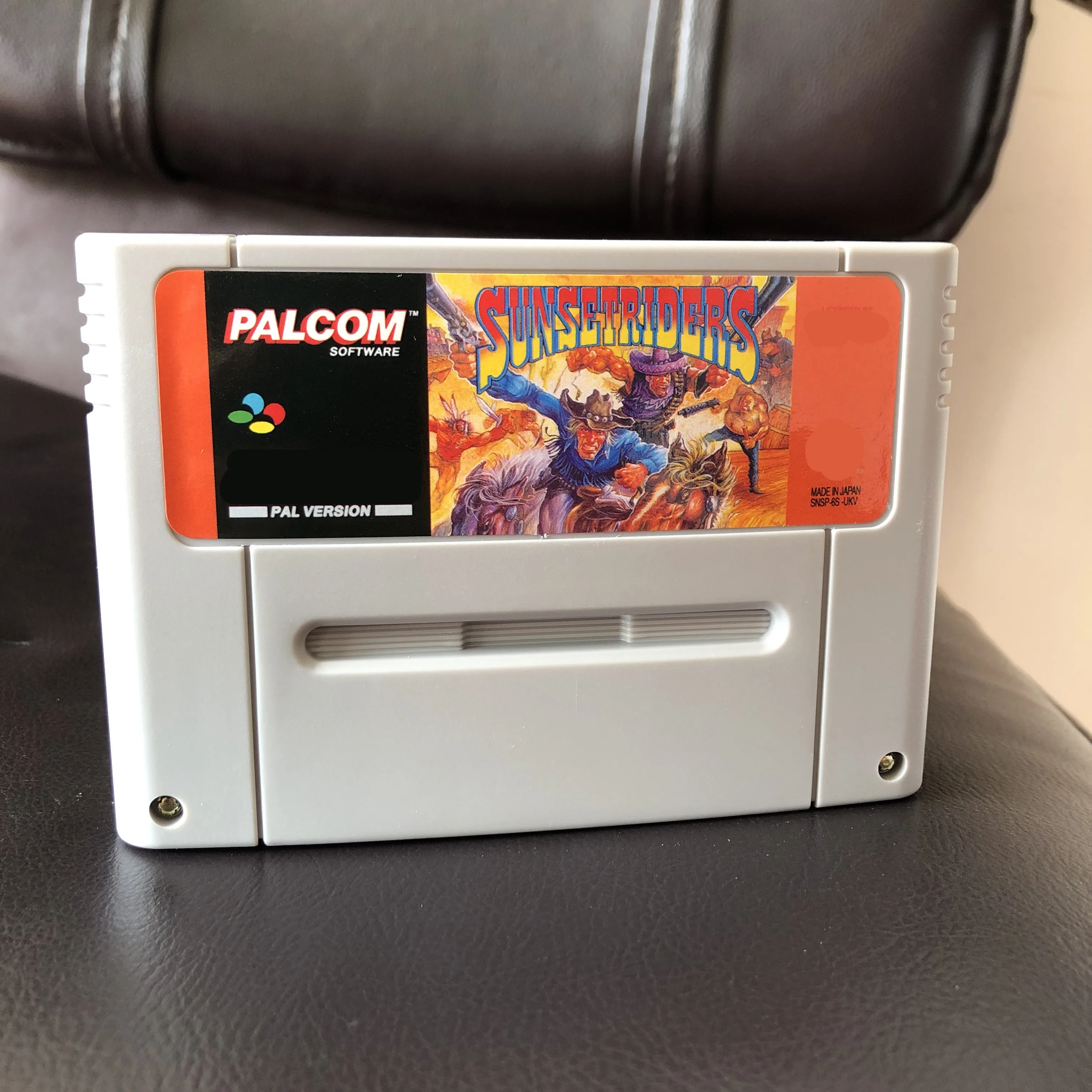Sunset Riders English-PAL version 46pins video games card for PAL console !
Sunset Riders English-PAL version 46pins video games card for PAL console !