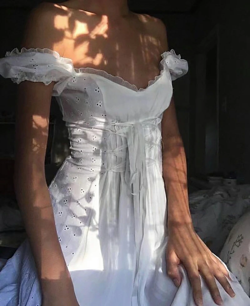 Bohemia Fashion White Lace Eyelet Mini Dress Sexy Off-the Shoulder Embroidered Bandage Dress Princess Puff Sleeve Cotton Dress
Bohemia Fashion White Lace Eyelet Mini Dress Sexy Off-the Shoulder Embroidered Bandage Dress Princess Puff Sleeve Cotton Dress