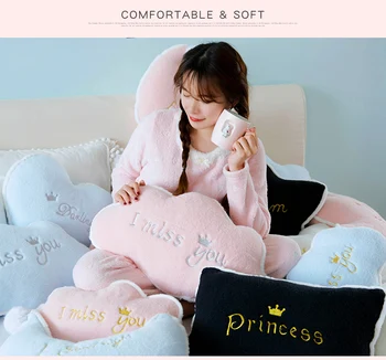 45cm*45cm Hand painted flowers and perfume bottles super soft cushion cover and sofa pillow case Home decorative pillow c 
45cm*45cm Hand painted flowers and perfume bottles super soft cushion cover and sofa pillow case Home decorative pillow c