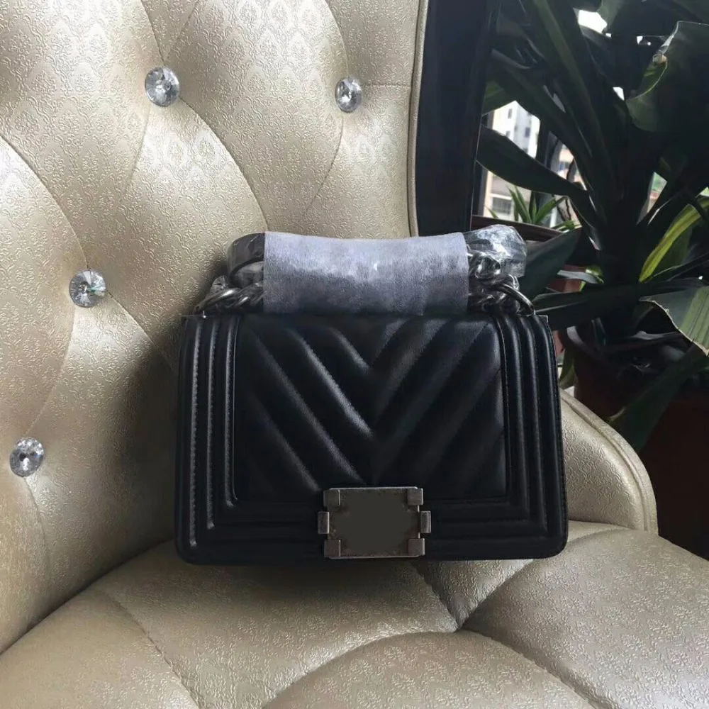 WG06218 100% Real Leather Luxury Handbags Women Bags Designer Crossbody Bags For Female Ladies Europe Brand Runway
WG06218 100% Real Leather Luxury Handbags Women Bags Designer Crossbody Bags For Female Ladies Europe Brand Runway