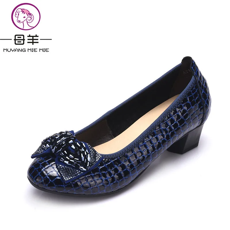 2017 Fashion Spring Thick Heels Women Pumps Genuine Leather Wedges Work Shoes Woman High Heels Casual Women Shoes
2017 Fashion Spring Thick Heels Women Pumps Genuine Leather Wedges Work Shoes Woman High Heels Casual Women Shoes