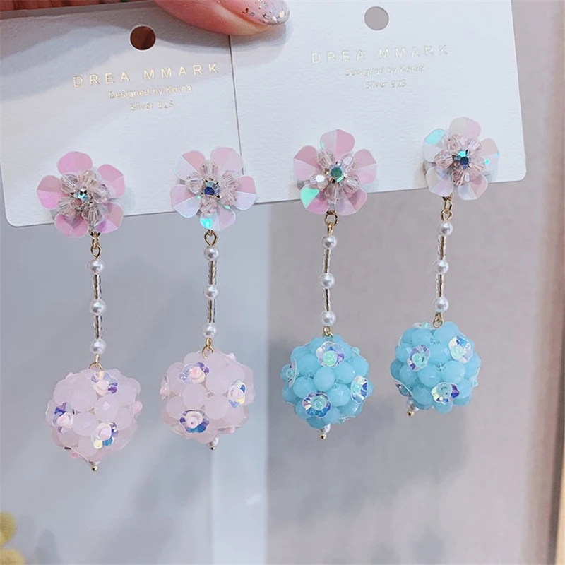 New Arrival Korean Pendant Earrings Big Flowers Design Stud Earrings For Women Wedding Accessories Jewelry Wholesale
New Arrival Korean Pendant Earrings Big Flowers Design Stud Earrings For Women Wedding Accessories Jewelry Wholesale