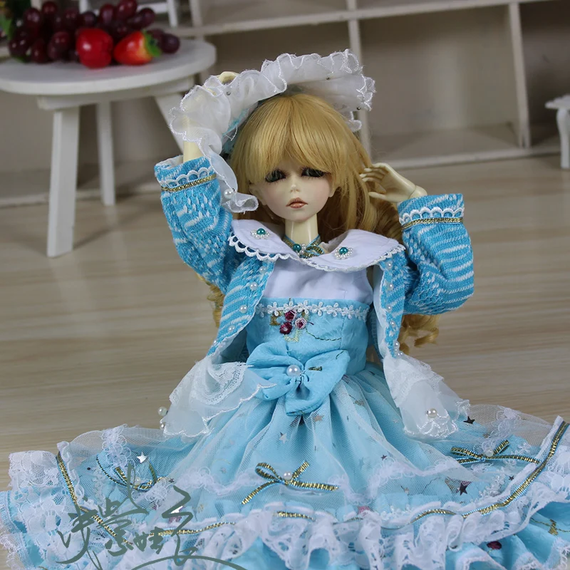 1/4 1/3 scale BJD clothing accessories dress+coat+socks for BJD/SD doll,Not included doll,shoes,wig,and accessories 18D2692
1/4 1/3 scale BJD clothing accessories dress+coat+socks for BJD/SD doll,Not included doll,shoes,wig,and accessories 18D2692