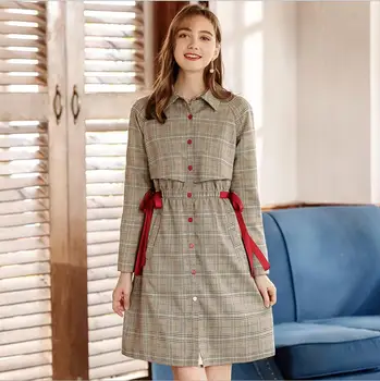 2018 autumn and winter dress new fashion women's single-breasted plaid windbreaker Slim ladies dress jacket
2018 autumn and winter dress new fashion women's single-breasted plaid windbreaker Slim ladies dress jacket