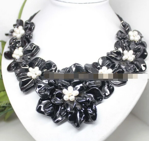 feel shipping 00071 White pearl black mother of pearl shell handmade flower necklace 18" Jewelry
feel shipping 00071 White pearl black mother of pearl shell handmade flower necklace 18" Jewelry