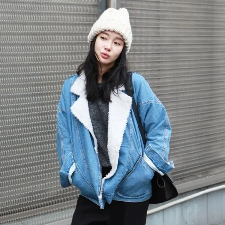 2016 Autumn winter women denim coat jeans ladies jacket lamb cotton outwear thicken warm women jeans coats 
2016 Autumn winter women denim coat jeans ladies jacket lamb cotton outwear thicken warm women jeans coats