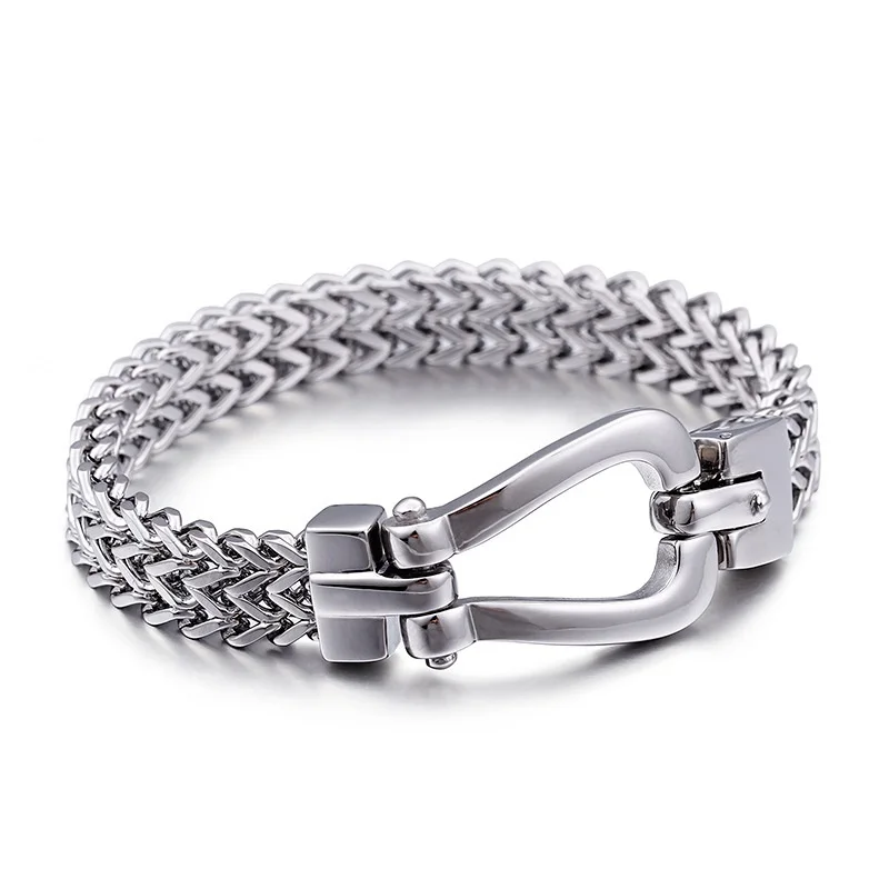 Stainless steel cast titanium steel bracelet Glossy simple buckle men's bracelet
Stainless steel cast titanium steel bracelet Glossy simple buckle men's bracelet