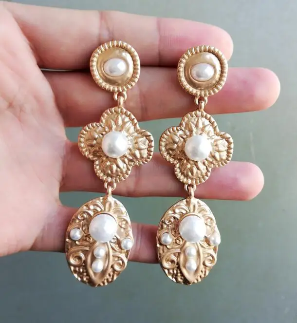Timeless Wonder Retro Floral Faux Pearl Statement Drop Earrings Women Jewelry Party Top Unique Vintage Vacation Indian New 4510
Timeless Wonder Retro Floral Faux Pearl Statement Drop Earrings Women Jewelry Party Top Unique Vintage Vacation Indian New 4510