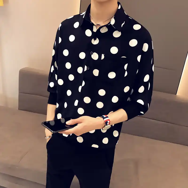 camisa de lunares hombre