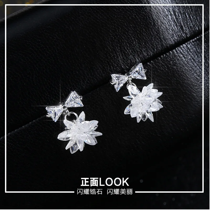 Korean 925 Silver Ice Flower Zircon Nail Woman Crystal Pendant Set Sweet Bow Earrings
Korean 925 Silver Ice Flower Zircon Nail Woman Crystal Pendant Set Sweet Bow Earrings