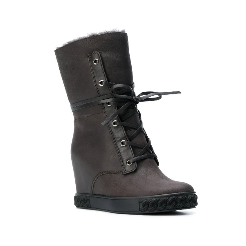 Hot 2019 Fur Shearling Lace Up Snow Boots 8CM Height Increasing Wedge Casual Boots Design Woman Winter Wool Boots Zapatos Mujer
Hot 2019 Fur Shearling Lace Up Snow Boots 8CM Height Increasing Wedge Casual Boots Design Woman Winter Wool Boots Zapatos Mujer