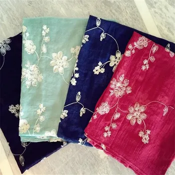Embroidered Floral Viscose Shawl Bufanda Mujer 2020 Fashion Spain Luxury Brand Echarpe Foulard Femme Pashmina Hijab Muslim Sjaal
Embroidered Floral Viscose Shawl Bufanda Mujer 2020 Fashion Spain Luxury Brand Echarpe Foulard Femme Pashmina Hijab Muslim Sjaal