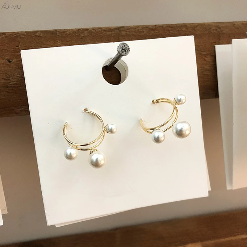 AOMU Korean Different Size Big and Small Pearl Double-layer Cube Gold Metal Stud Earrings for Women Girl Party Jewelry Gift
AOMU Korean Different Size Big and Small Pearl Double-layer Cube Gold Metal Stud Earrings for Women Girl Party Jewelry Gift