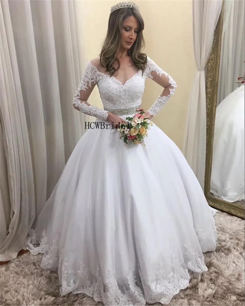 Custom Made 2019 Long Sleeve Bridal Dresses V Neck Princess Appliques Tulle Wedding Dress Vestido De Noiva Robe De Mariee Cheap
Custom Made 2019 Long Sleeve Bridal Dresses V Neck Princess Appliques Tulle Wedding Dress Vestido De Noiva Robe De Mariee Cheap