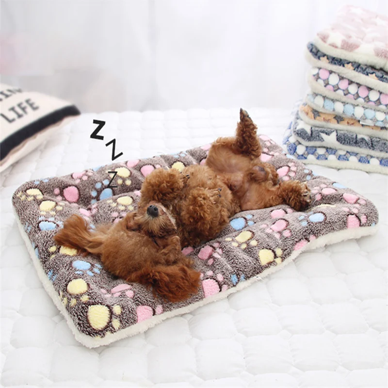 Pet Blanket Sleeping Bed Cover Mat For Small Medium Dog Cat Dog Bed Soft Flannel Fleece Star Print Warm Pet mat DB608
Pet Blanket Sleeping Bed Cover Mat For Small Medium Dog Cat Dog Bed Soft Flannel Fleece Star Print Warm Pet mat DB608
