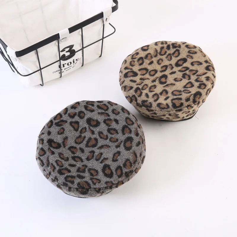 Kids Vintage Style Leopard Painter Hat Round Beret Caps Cap Wool Ski Beanie Skull Caps Hat Winter Hats for 2-5Yrs Girls
Kids Vintage Style Leopard Painter Hat Round Beret Caps Cap Wool Ski Beanie Skull Caps Hat Winter Hats for 2-5Yrs Girls