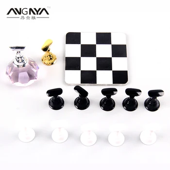 12Pcs Nail Polish Display Square Chess Board Magnetic Nail Tip Nail Tips Practice Stand Stuck Crystal Holder Chess board Design
12Pcs Nail Polish Display Square Chess Board Magnetic Nail Tip Nail Tips Practice Stand Stuck Crystal Holder Chess board Design