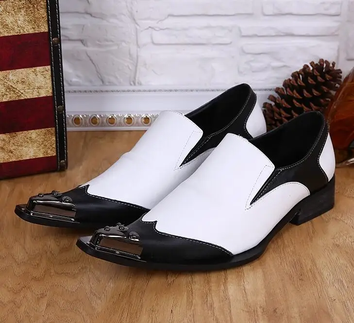 Black and white pointed leather men's shoes fashion personality singer bar nightclub hairdresser shoes
Black and white pointed leather men's shoes fashion personality singer bar nightclub hairdresser shoes