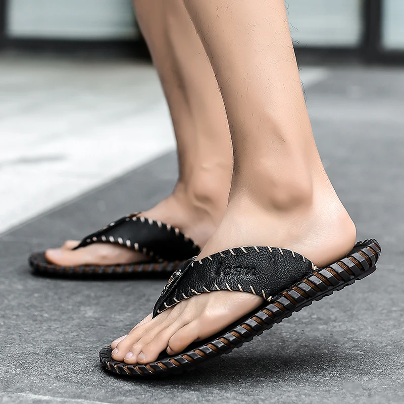 split Leather Men Beach Slippers outdoor Fashion Flip Flops Soft Trendy handmade sewing Breathable Men Summer sandals L5
split Leather Men Beach Slippers outdoor Fashion Flip Flops Soft Trendy handmade sewing Breathable Men Summer sandals L5
