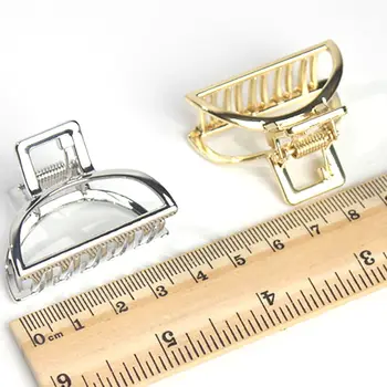 1PC Modern Stylish Metal Hairpins Fashion Hair Claw Clips Barrettes Hair Styling Tools Accessories Bun Maker Size S
1PC Modern Stylish Metal Hairpins Fashion Hair Claw Clips Barrettes Hair Styling Tools Accessories Bun Maker Size S