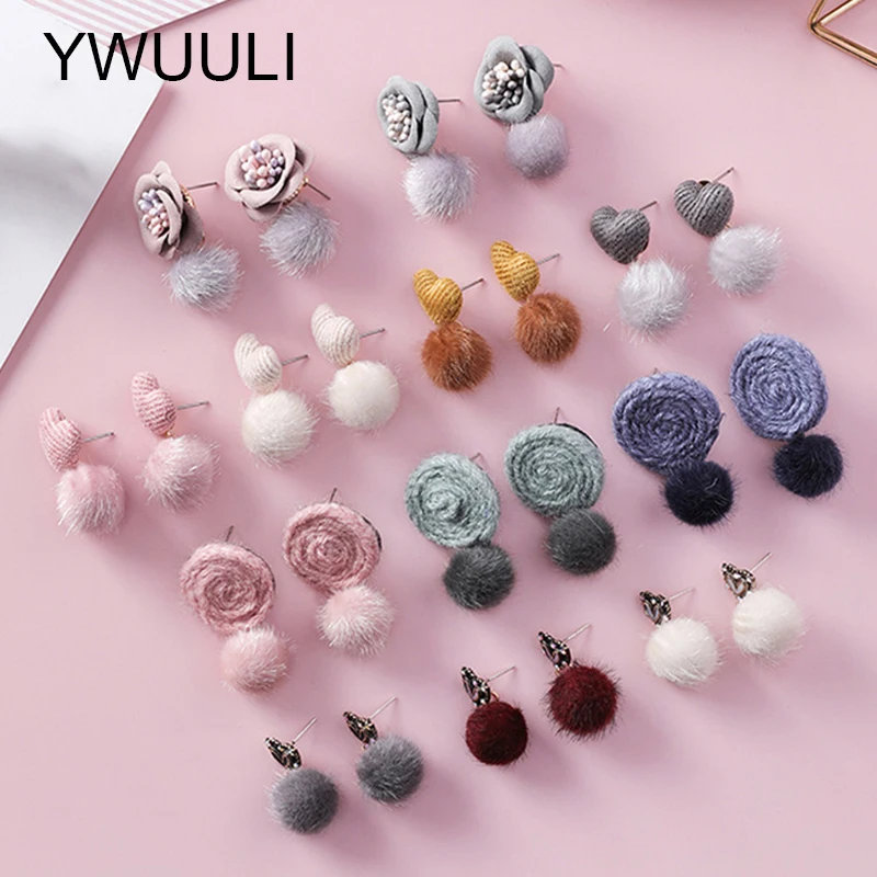 Winter Cute Korean Mink Fur Ball Velvet Heart Dangle Earrings Women Girls Sweet Eardrop Earing Pendientes Jewelry 2018 MJ342
Winter Cute Korean Mink Fur Ball Velvet Heart Dangle Earrings Women Girls Sweet Eardrop Earing Pendientes Jewelry 2018 MJ342