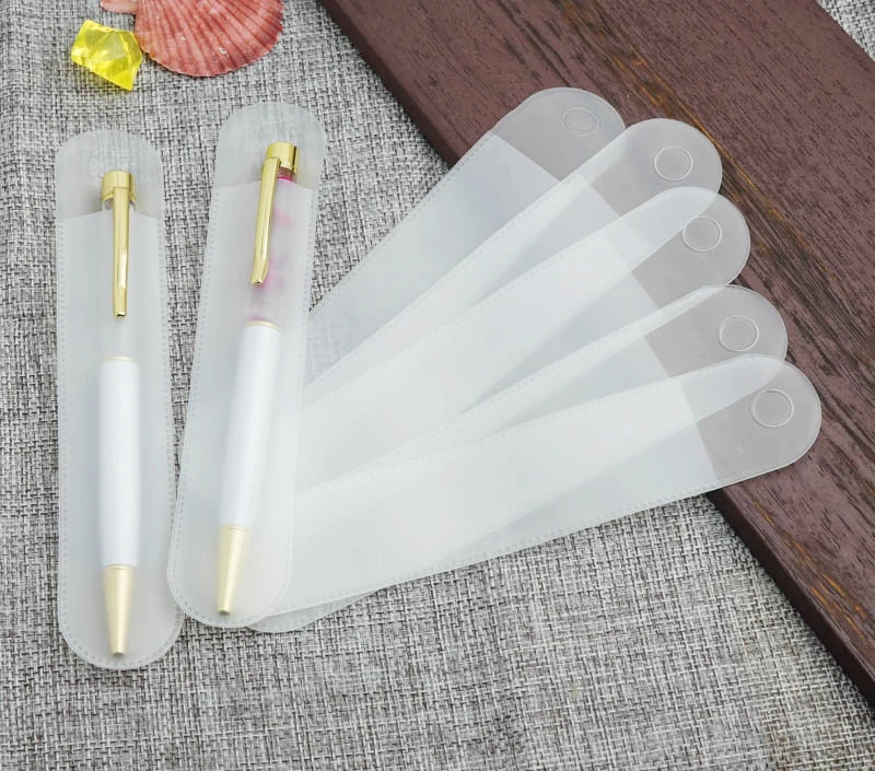 Plastic rounded matte transparent pencil bag solid color universal pen bag smooth pen gift pen bag can be hung
Plastic rounded matte transparent pencil bag solid color universal pen bag smooth pen gift pen bag can be hung