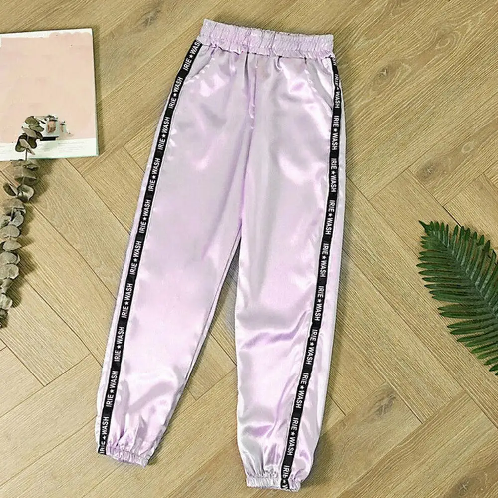 Big Pocket Satin Highlight Harem Pants Women Glossy Sport Ribbon Trousers BF Harajuku Joggers Women's Sports Pants ReflectivPF3M
Big Pocket Satin Highlight Harem Pants Women Glossy Sport Ribbon Trousers BF Harajuku Joggers Women's Sports Pants ReflectivPF3M