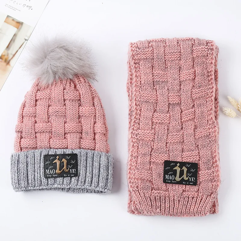 SexeMara Winter Soft Fleece Knit Hat Scarf Set Kids Novelty Thickened Beanie Scarf with PU Patches
SexeMara Winter Soft Fleece Knit Hat Scarf Set Kids Novelty Thickened Beanie Scarf with PU Patches