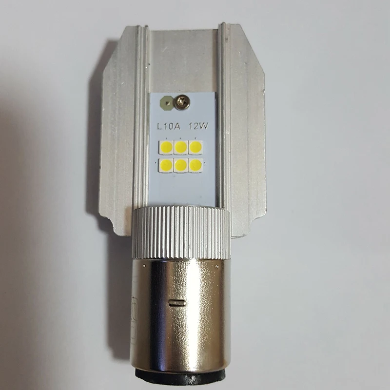 6000K 12W H6 BA20D LED motorcycle headlight hi lo lamp for Honda Vespa Kymco SYM Piaggio moto scooter moped bi xenon S2 B35 bulb
6000K 12W H6 BA20D LED motorcycle headlight hi lo lamp for Honda Vespa Kymco SYM Piaggio moto scooter moped bi xenon S2 B35 bulb