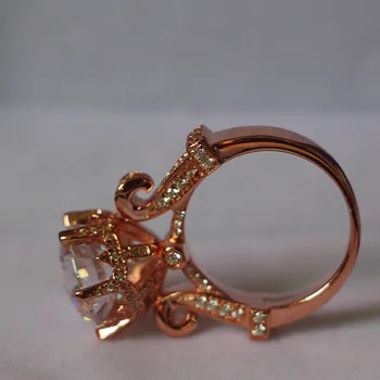 4 Carat Round Cut Synthetic Diamonds Ring Art Deco Solid 925 Sterling Silver Ring Rose Gold Color Engagement Jewelry
4 Carat Round Cut Synthetic Diamonds Ring Art Deco Solid 925 Sterling Silver Ring Rose Gold Color Engagement Jewelry