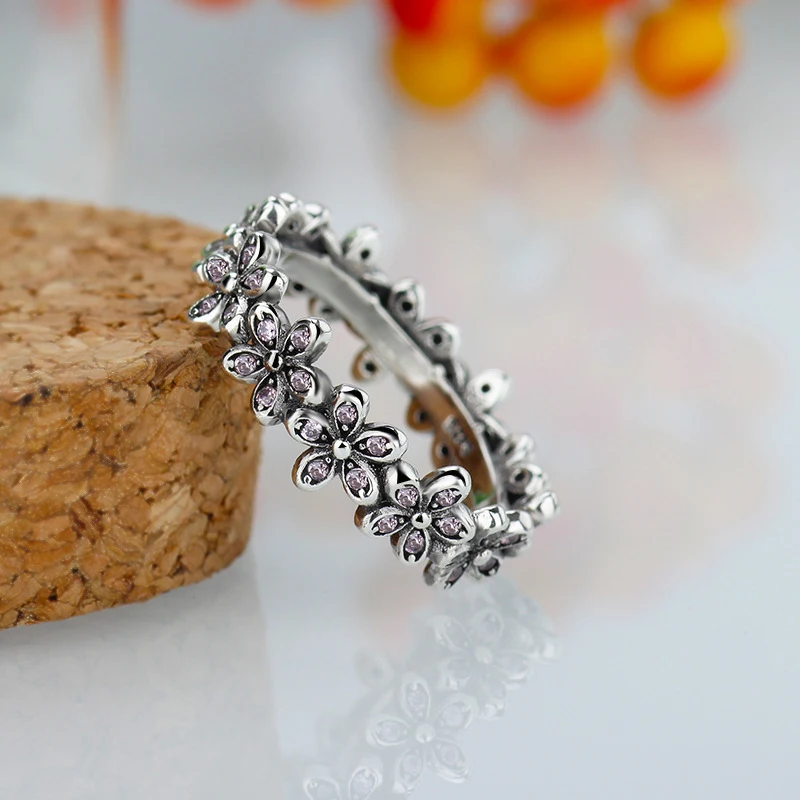 2805365958_1843651822