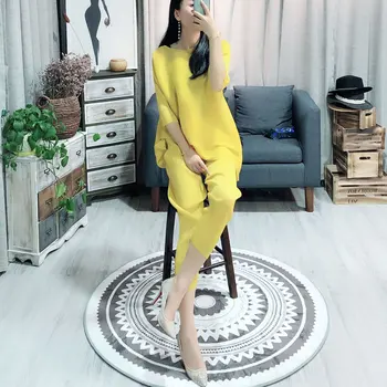 Wrinkle Two-piece Suit for Women 2009 Summer New Loose Age-reducing Temperament Fashion Sky Blue Suit European Station
Wrinkle Two-piece Suit for Women 2009 Summer New Loose Age-reducing Temperament Fashion Sky Blue Suit European Station