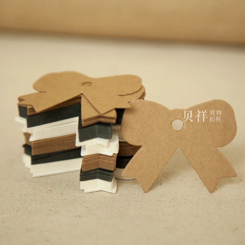 2016 New Paper Tags Bowknot Gift Decoration for Wedding/Xmas Note DIY Blank price Hang tag Kraft Gift 50pcs Black Kraft White
2016 New Paper Tags Bowknot Gift Decoration for Wedding/Xmas Note DIY Blank price Hang tag Kraft Gift 50pcs Black Kraft White