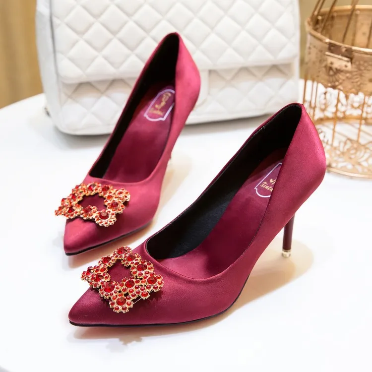 Satin Stiletto Heels Red 2019 New Rhinestone Buckle Women Shoes Fashion Temperament Pointed Shoes Red Bottom High Heels
Satin Stiletto Heels Red 2019 New Rhinestone Buckle Women Shoes Fashion Temperament Pointed Shoes Red Bottom High Heels