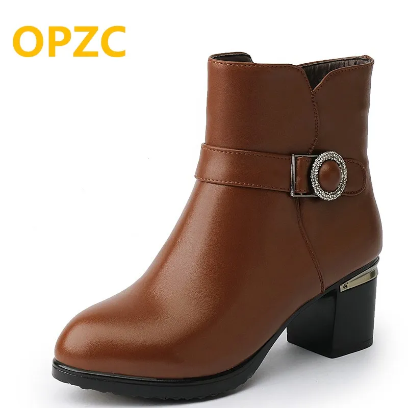 AIYUQI 2019 women's winter boots ankle genuine leather female high heel boots Australia wool women snow boots trend party boot
AIYUQI 2019 women's winter boots ankle genuine leather female high heel boots Australia wool women snow boots trend party boot