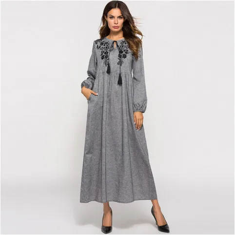 Islamic Arab Abaya Dress Women Full Sleeve Vintage Embroidery Maxi Long Tassel Dress Muslim Turkish Middle East Dubai Abaya FW65
Islamic Arab Abaya Dress Women Full Sleeve Vintage Embroidery Maxi Long Tassel Dress Muslim Turkish Middle East Dubai Abaya FW65