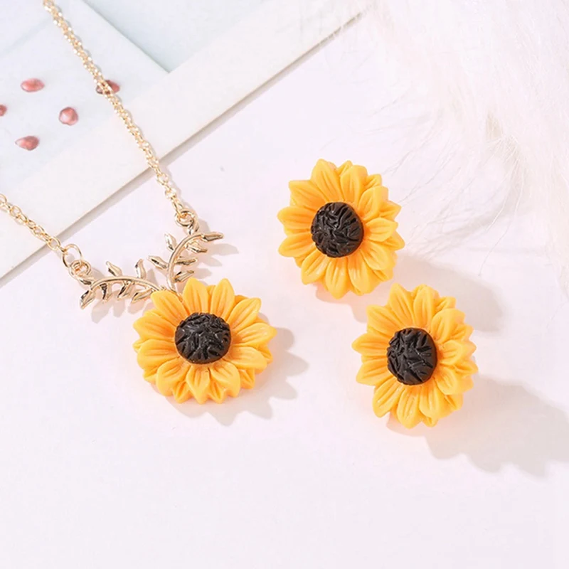 Fashion Trendy Bridal Jewelry Set Women Delicate Sunflower Pendant Necklace Stud Earring Set Lady Gifts Wedding Birthday
Fashion Trendy Bridal Jewelry Set Women Delicate Sunflower Pendant Necklace Stud Earring Set Lady Gifts Wedding Birthday