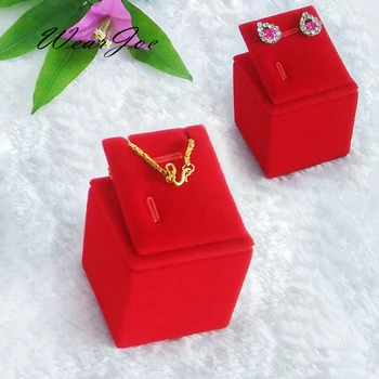Soft Red Velvet Earring Pendant Display Stud Organizer Tower Wood Stand Holder Necklace Hang Carrying Rack Flat For Counter Top
Soft Red Velvet Earring Pendant Display Stud Organizer Tower Wood Stand Holder Necklace Hang Carrying Rack Flat For Counter Top