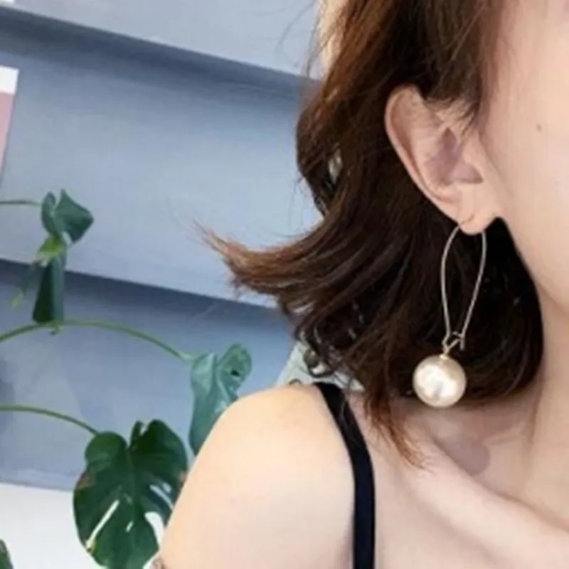 2018 New Fashion Boucle D'oreille Femme Pendante Cute Ear Wire Earrings Female Models Long Pearl Jewelry Earrings Brincos
2018 New Fashion Boucle D'oreille Femme Pendante Cute Ear Wire Earrings Female Models Long Pearl Jewelry Earrings Brincos