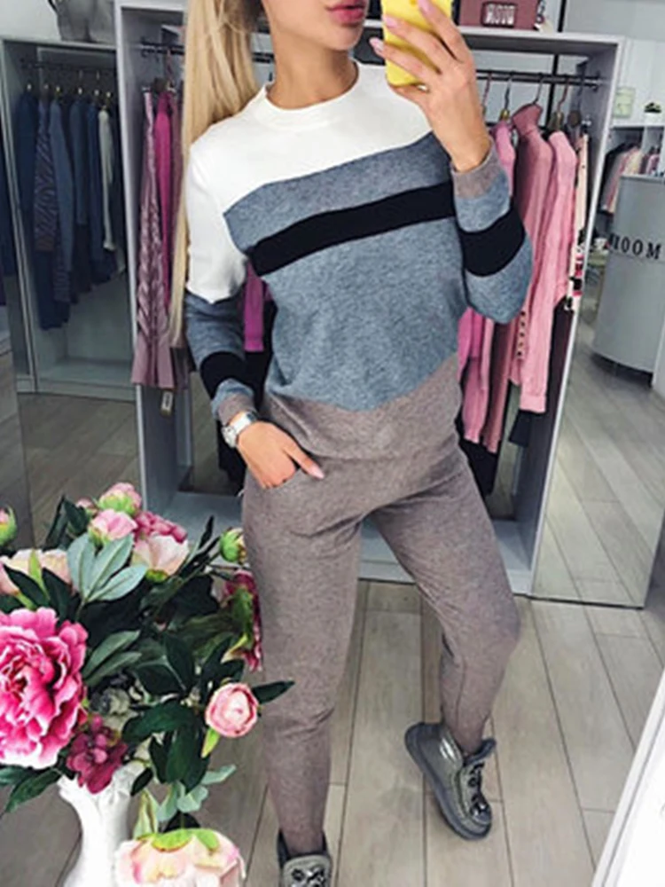 Autumn Winter Women Stripe Splicing Hit Color Knitted Sweater Pullovers And Pant 2PCS Casual Patchwork Tracksuits Female Clothes
Autumn Winter Women Stripe Splicing Hit Color Knitted Sweater Pullovers And Pant 2PCS Casual Patchwork Tracksuits Female Clothes