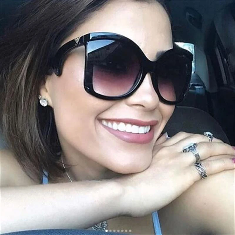 Retro Female Sunglasses Big Frame Summer Shades Luxury Brand Designer Black Oversized Sunglasses 2019 Curved legs Square Glasses
Retro Female Sunglasses Big Frame Summer Shades Luxury Brand Designer Black Oversized Sunglasses 2019 Curved legs Square Glasses