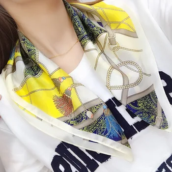 Women's 2019 spring and summer hot new plaid pattern printing 53*53cm retro decoration simulation silk sweet square scarf
Women's 2019 spring and summer hot new plaid pattern printing 53*53cm retro decoration simulation silk sweet square scarf