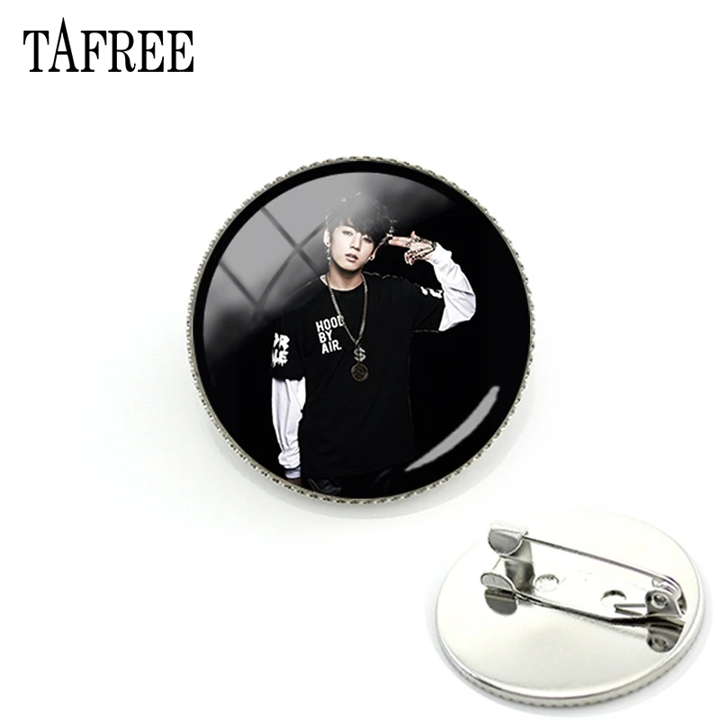 TAFREE BTS Member Brooch Jin Suga Jimin V Pins Vintage Round Glass cabochon dome J-hope Jung kook Rap Jewelry BTS206
TAFREE BTS Member Brooch Jin Suga Jimin V Pins Vintage Round Glass cabochon dome J-hope Jung kook Rap Jewelry BTS206