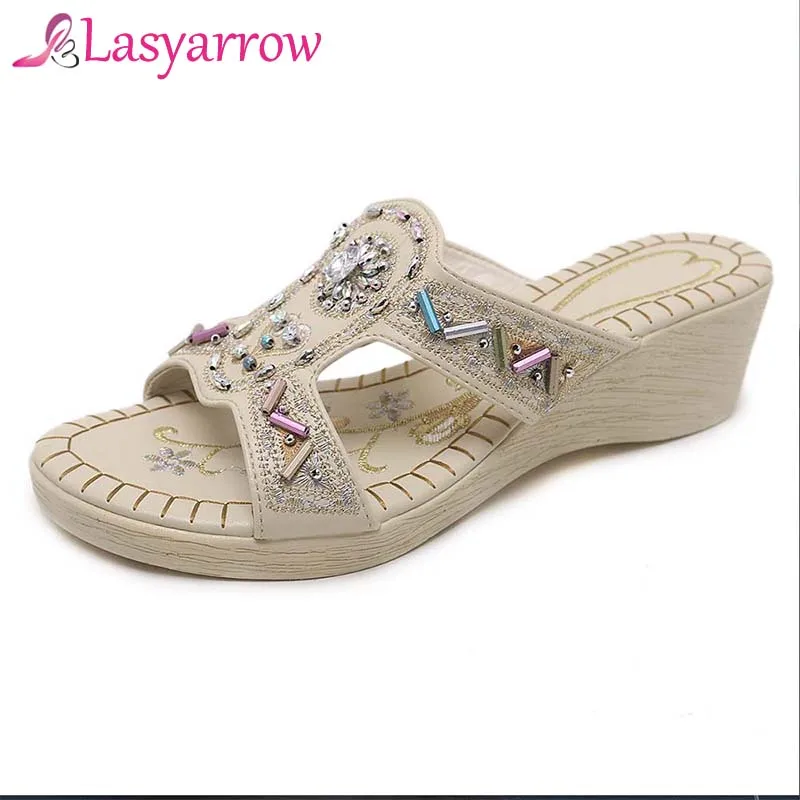 Lasyarrow Casual Bohemian Sandals Women Flip Flops Fashion String Bead Women Slippers High Wedge Heels Sandals Beach Shoes Q080
Lasyarrow Casual Bohemian Sandals Women Flip Flops Fashion String Bead Women Slippers High Wedge Heels Sandals Beach Shoes Q080